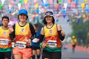 BIB: 40395, 4090, 47530
                            <button type="button" onclick="openModal(9897352)" class="btn btn-primary btn-sm float-right btn-popup" data-toggle="modal" data-target=".modal-high-quality">
                        <i class="fas fa-shopping-cart"></i> Add to Cart
                    </button>
                                            <button type="button" onclick="isThisMe(9897352, true)" class="btn btn-success btn-sm float-right btn-popup btn-isme hidden" data-toggle="tooltip" data-placement="bottom" title="นี่คือรูปของคุณใช่ไหม คลิกที่นี่เพื่อเอาเข้าอัลบั้ม">
                        <i class="fas fa-plus"></i> Add to album
                    </button>
                    <button type="button" onclick="isThisMe(9897352, false)" class="btn btn-warning btn-sm float-right btn-popup btn-isnotme hidden">
                        <i class="fas fa-ban"></i> Remove from album
                    </button>